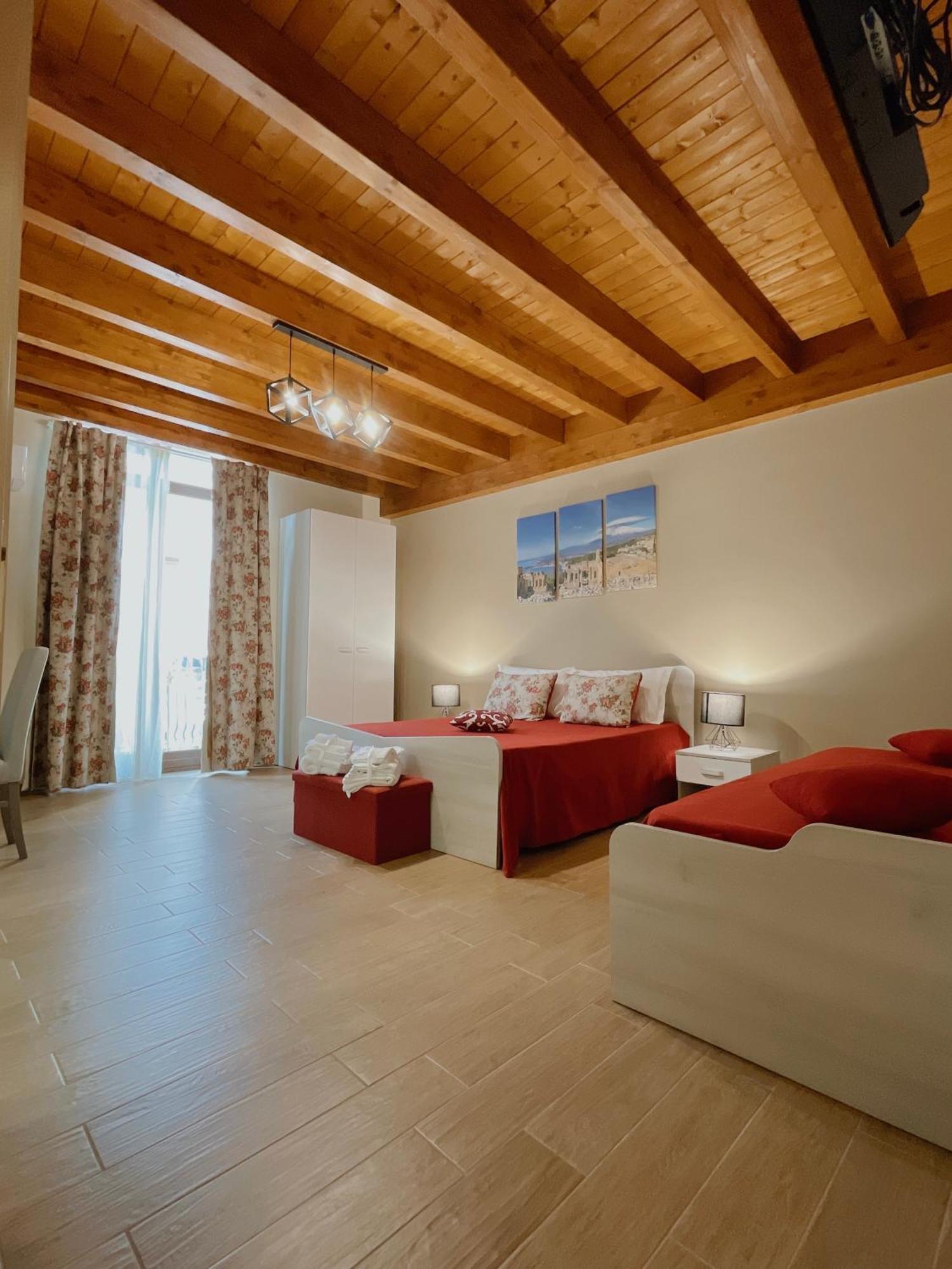 La Vie Fuille Bed And Breakfast Рипосто Екстериор снимка